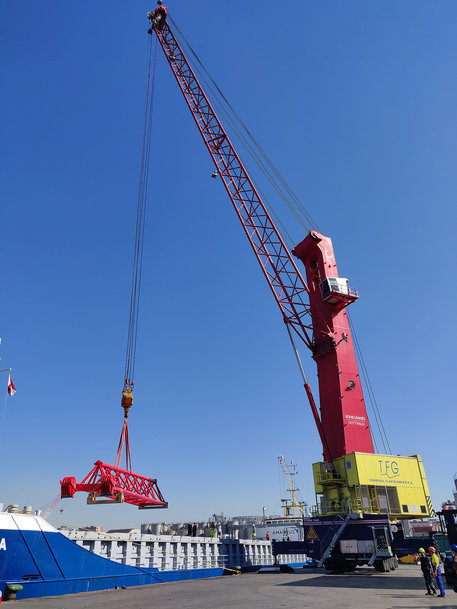 Italian terminal operator orders two Konecranes Gottwald Mobile Harbor Cranes to keep pace with material handling demand